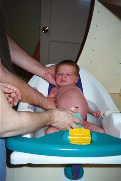 003_First_Bath_at_Home